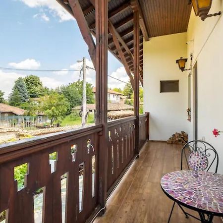 Guest House Geranium Arbanasi Esterno foto